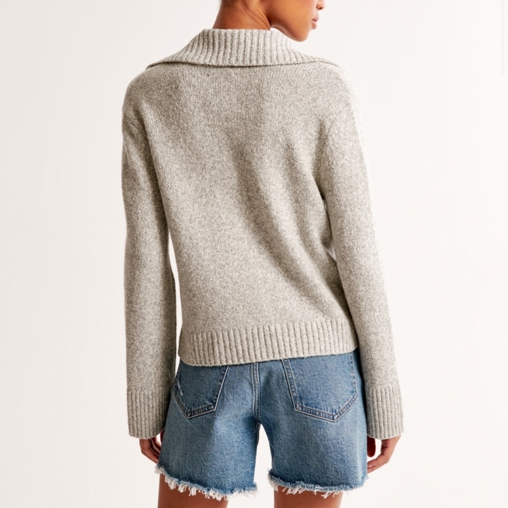 Sweater - Picture 3 of 4